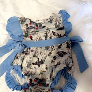 3/6 girls duck outfit